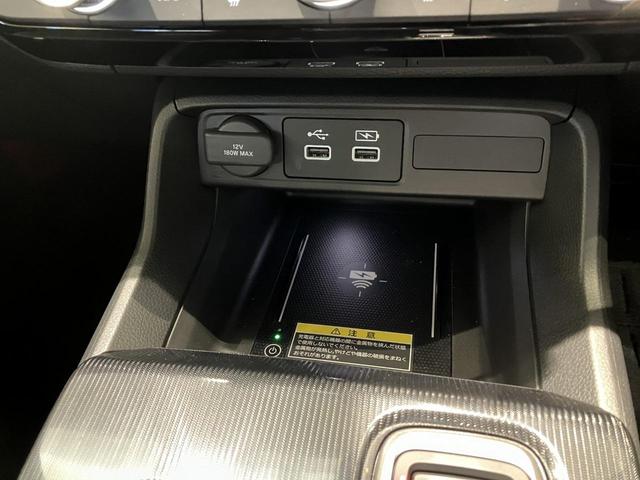 シビック ｅ：ＨＥＶ　運転支援機能　Ｈｏｎｄａ　ＣＯＮＮＥＣＴディスプレー　ＥＴＣ２．０　１０．２インチデジタルメーター　ＢＯＳＥプレミアムサウンドシステム　運転席＆助手席シートヒーター　フロアマット　ワイヤレス充電器（32枚目）