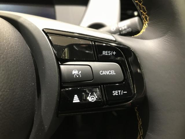 フィット ＲＳ　レンタカー登録　ＲＳ専用エクステリア　運転支援機能　９インチ純正ナビ　ドラレコ　ＥＴＣ　電子制御パーキングブレーキ　ＬＥＤヘッドライト　ＬＥＤルームランプ　フロアマット　１６インチアルミホイール（24枚目）