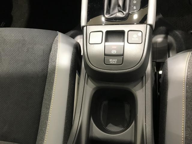 フィット ＲＳ　レンタカー登録　ＲＳ専用エクステリア　運転支援機能　９インチ純正ナビ　ドラレコ　ＥＴＣ　電子制御パーキングブレーキ　ＬＥＤヘッドライト　ＬＥＤルームランプ　フロアマット　１６インチアルミホイール（26枚目）