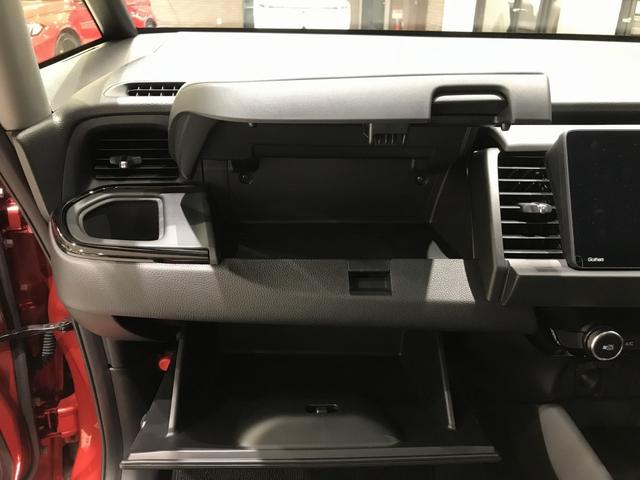 フィット ＲＳ　レンタカー登録　ＲＳ専用エクステリア　運転支援機能　９インチ純正ナビ　ドラレコ　ＥＴＣ　電子制御パーキングブレーキ　ＬＥＤヘッドライト　ＬＥＤルームランプ　フロアマット　１６インチアルミホイール（31枚目）