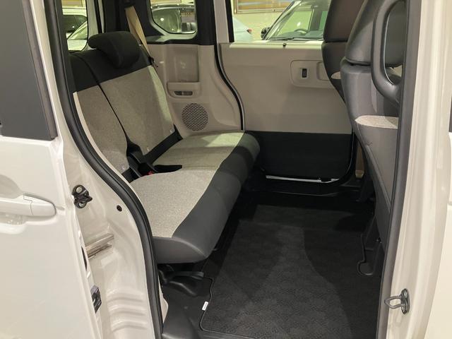 Ｎ－ＢＯＸ ベースグレード　レンタカー登録　運転支援機能　ドラレコ　８インチ純正ナビ　ＥＴＣ　フロアマット　フルＬＥＤヘッドライト　７インチＴＦＴ液晶メーター　オートパーキングブレーキ　充電用ＵＳＢ　ＵＶ・ＩＲカットガラス（13枚目）
