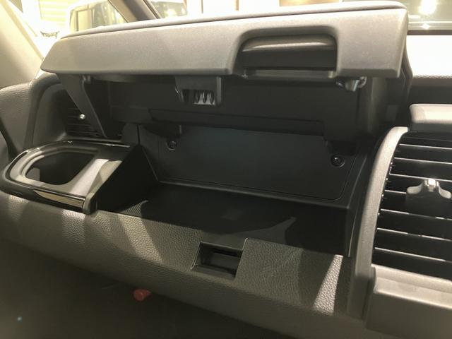 フィット クロスター　レンタカー登録　ＣＲＯＳＳＴＡＲ専用エクステリア　運転支援機能　ドラレコ　９インチ純正ナビ　ＥＴＣ　オートパーキングブレーキ　ＬＥＤヘッドライト　ＬＥＤルームランプ　フロアマット　ルーフレール（37枚目）