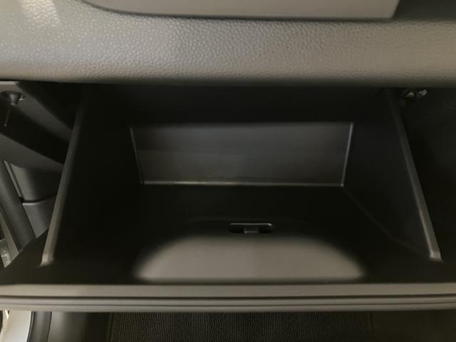 フィット クロスター　レンタカー登録　ＣＲＯＳＳＴＡＲ専用エクステリア　運転支援機能　ドラレコ　９インチ純正ナビ　ＥＴＣ　オートパーキングブレーキ　ＬＥＤヘッドライト　ＬＥＤルームランプ　フロアマット　ルーフレール（38枚目）