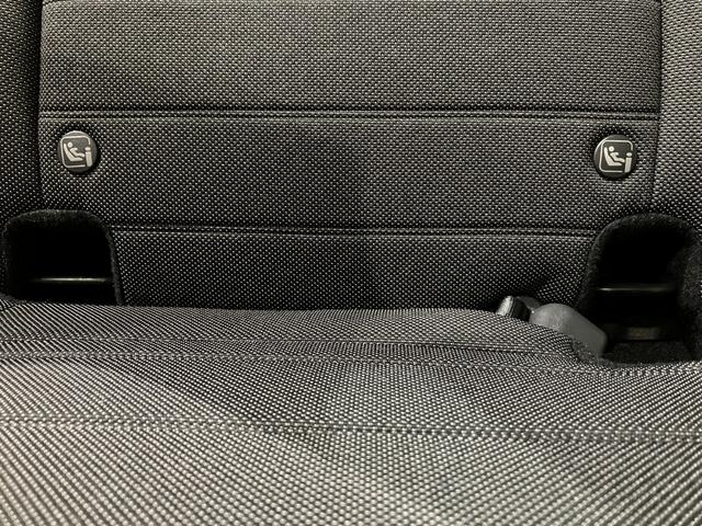 フィット クロスター　レンタカー登録　ＣＲＯＳＳＴＡＲ専用エクステリア　運転支援機能　ドラレコ　９インチ純正ナビ　ＥＴＣ　オートパーキングブレーキ　ＬＥＤヘッドライト　ＬＥＤルームランプ　フロアマット　ルーフレール（42枚目）