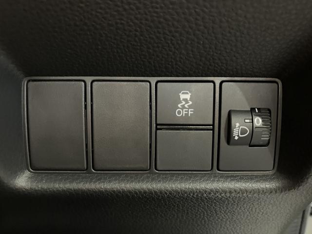 フィット ホーム フロアマット 8インチ純正ナビ ETC ドラレコ レンタカー登録 運転支援 フルLEDヘッドライト 電子制御パーキングブレーキ LEDルームランプ フルオートエアコン コンビシート スマートキー(28枚目)