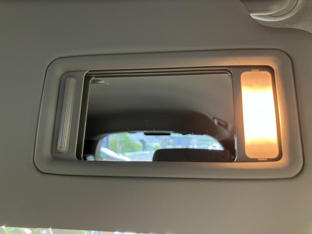 フィット ホーム フロアマット 8インチ純正ナビ ETC ドラレコ レンタカー登録 運転支援 フルLEDヘッドライト 電子制御パーキングブレーキ LEDルームランプ フルオートエアコン コンビシート スマートキー(31枚目)