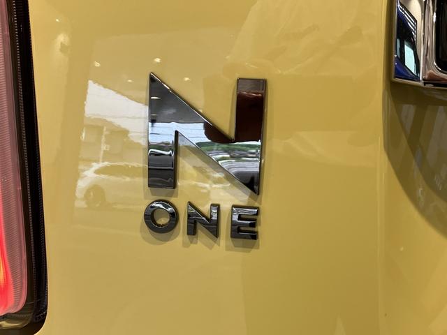 N-ONE RS 6MT デカール 無限エアロ・フロアマット 8インチ純正ナビ ETC 運転席助手席シートヒーター 電子制御パーキングブレーキ フルLEDヘッドライト 360°UV・IRカット RSエクステリア 展示車(6枚目)
