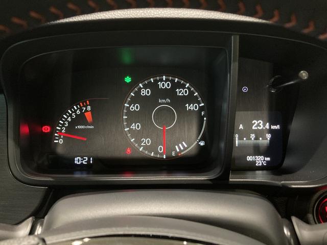 N-ONE RS 6MT デカール 無限エアロ・フロアマット 8インチ純正ナビ ETC 運転席助手席シートヒーター 電子制御パーキングブレーキ フルLEDヘッドライト 360°UV・IRカット RSエクステリア 展示車(14枚目)