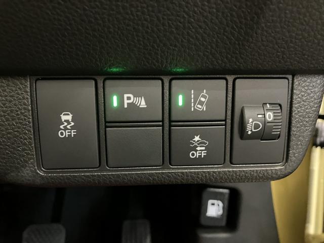 N-ONE RS 6MT デカール 無限エアロ・フロアマット 8インチ純正ナビ ETC 運転席助手席シートヒーター 電子制御パーキングブレーキ フルLEDヘッドライト 360°UV・IRカット RSエクステリア 展示車(32枚目)