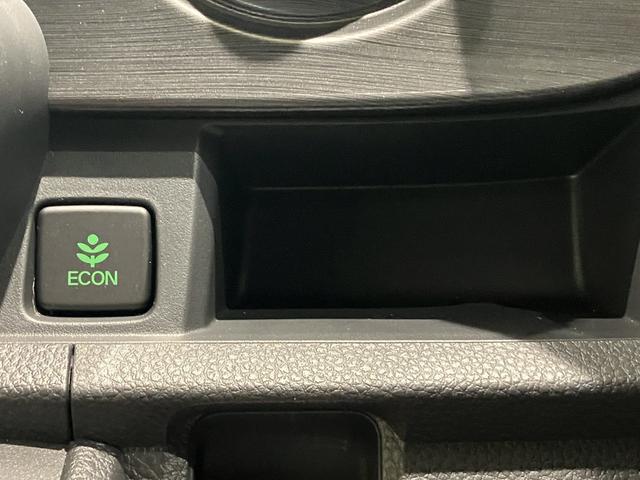 N-ONE RS 6MT デカール 無限エアロ・フロアマット 8インチ純正ナビ ETC 運転席助手席シートヒーター 電子制御パーキングブレーキ フルLEDヘッドライト 360°UV・IRカット RSエクステリア 展示車(33枚目)