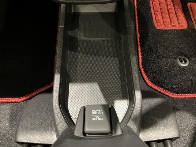 N-ONE RS 6MT デカール 無限エアロ・フロアマット 8インチ純正ナビ ETC 運転席助手席シートヒーター 電子制御パーキングブレーキ フルLEDヘッドライト 360°UV・IRカット RSエクステリア 展示車(35枚目)