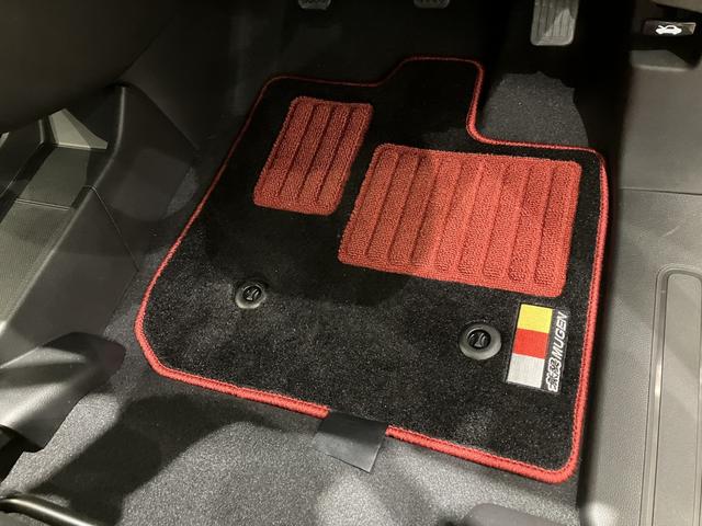 N-ONE RS 6MT デカール 無限エアロ・フロアマット 8インチ純正ナビ ETC 運転席助手席シートヒーター 電子制御パーキングブレーキ フルLEDヘッドライト 360°UV・IRカット RSエクステリア 展示車(42枚目)