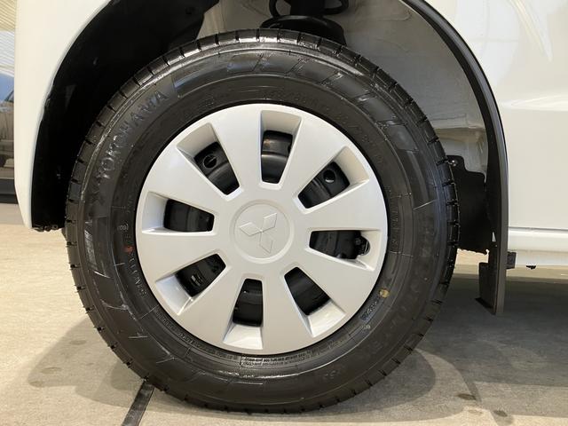 ミニキャブバン G ラバーマット LEDヘッドライト オートライト 運転席シートヒーター 運転支援 LEDルームランプ フロントパワーウインドウ UVカット機能付フロントガラス キーレスエントリー 展示車(15枚目)