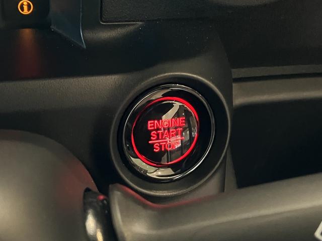 Ｎ－ＢＯＸカスタム ターボ　フロアマット　８インチ純正ナビ　ＥＴＣ　シートヒーター　フルＬＥＤヘッドライト　両側パワスラ　７インチＴＦＴ液晶メーター　オートパーキングブレーキ　パドルシフト　充電用ＵＳＢ　３６０°ＵＶ・ＩＲカット（14枚目）