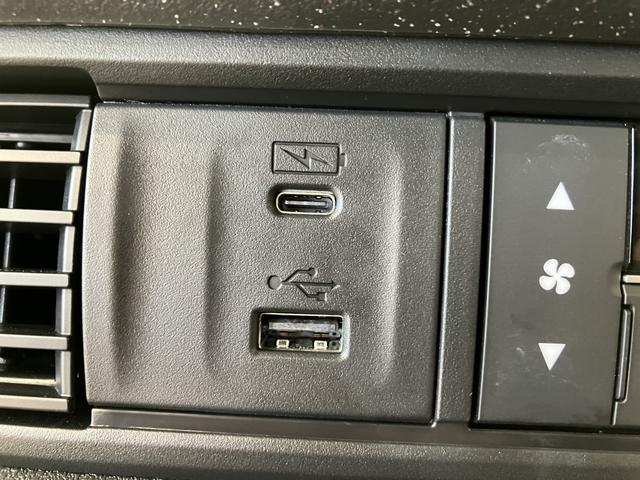 Ｎ－ＢＯＸカスタム ターボ　フロアマット　８インチ純正ナビ　ＥＴＣ　シートヒーター　フルＬＥＤヘッドライト　両側パワスラ　７インチＴＦＴ液晶メーター　オートパーキングブレーキ　パドルシフト　充電用ＵＳＢ　３６０°ＵＶ・ＩＲカット（28枚目）