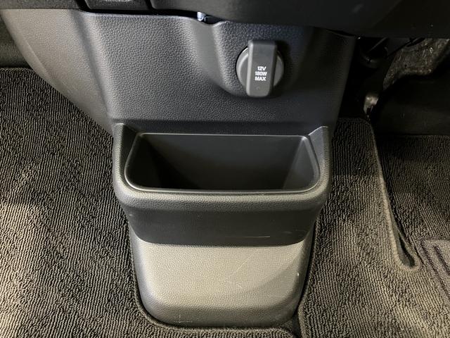 Ｎ－ＢＯＸカスタム ターボ　フロアマット　８インチ純正ナビ　ＥＴＣ　シートヒーター　フルＬＥＤヘッドライト　両側パワスラ　７インチＴＦＴ液晶メーター　オートパーキングブレーキ　パドルシフト　充電用ＵＳＢ　３６０°ＵＶ・ＩＲカット（34枚目）