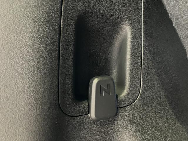 Ｎ－ＢＯＸカスタム ターボ　フロアマット　８インチ純正ナビ　ＥＴＣ　シートヒーター　フルＬＥＤヘッドライト　両側パワスラ　７インチＴＦＴ液晶メーター　オートパーキングブレーキ　パドルシフト　充電用ＵＳＢ　３６０°ＵＶ・ＩＲカット（47枚目）