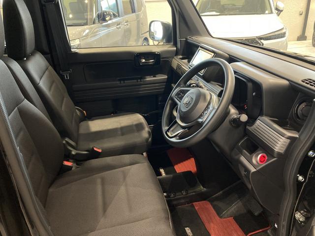 Ｎ－ＶＡＮ＋スタイル ファン　無限エアロ・マット　ＭＤ５アルミホイール　エアロイルミ　デカール　７インチ純正ナビ　ＥＴＣ　フルＬＥＤヘッドライト　充電用ＵＳＢ　ＤＣ１２Ｖソケット〈助手席／荷室〉　ＩＲ／ＵＶカットフロントガラス（12枚目）
