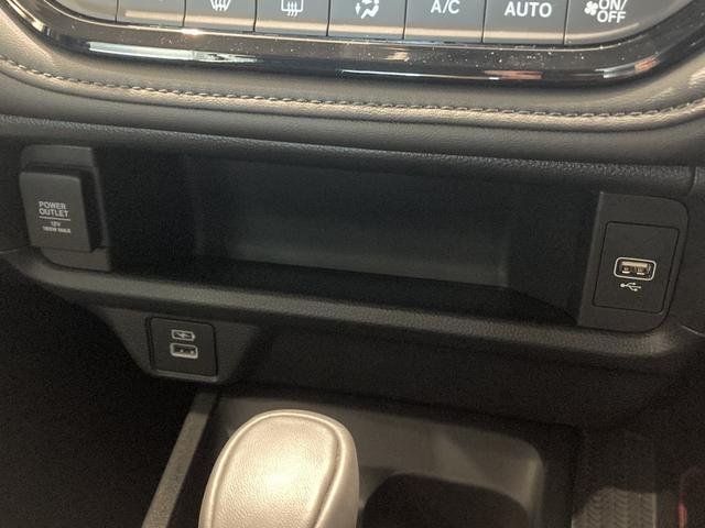 ＷＲ－Ｖ Ｚ　ブラックスタイル　無限エアロ・マット　９インチ純正ナビ　ＥＴＣ　パドルシフト　パーセルカバー　７インチデジタルメータ　フルＬＥＤヘッドライト　リアベンチレーション　リアＳリマインダー　ＵＳＢ　本革巻ステアリング　展示車（32枚目）