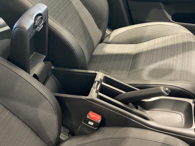 ＷＲ－Ｖ Ｚ　ブラックスタイル　無限エアロ・マット　９インチ純正ナビ　ＥＴＣ　パドルシフト　パーセルカバー　７インチデジタルメータ　フルＬＥＤヘッドライト　リアベンチレーション　リアＳリマインダー　ＵＳＢ　本革巻ステアリング　展示車（35枚目）