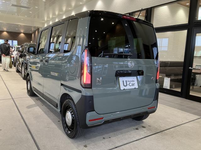 Ｎ－ＢＯＸジョイ ベースグレード　フロアマット　８インチ純正ナビ　ＥＴＣ　シートヒーター　運転支援　フルＬＥＤヘッド　両側パワスラ　７インチ液晶メーター　ＵＳＢ　３６０°ＵＶ・ＩＲカットガラス　チエック柄撥水ファブリック　２トーン（5枚目）