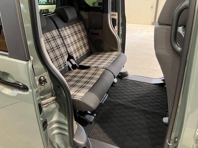 Ｎ－ＢＯＸジョイ ベースグレード　フロアマット　８インチ純正ナビ　ＥＴＣ　シートヒーター　運転支援　フルＬＥＤヘッド　両側パワスラ　７インチ液晶メーター　ＵＳＢ　３６０°ＵＶ・ＩＲカットガラス　チエック柄撥水ファブリック　２トーン（11枚目）