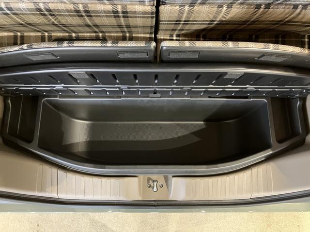 Ｎ－ＢＯＸジョイ ベースグレード　フロアマット　８インチ純正ナビ　ＥＴＣ　シートヒーター　運転支援　フルＬＥＤヘッド　両側パワスラ　７インチ液晶メーター　ＵＳＢ　３６０°ＵＶ・ＩＲカットガラス　チエック柄撥水ファブリック　２トーン（52枚目）