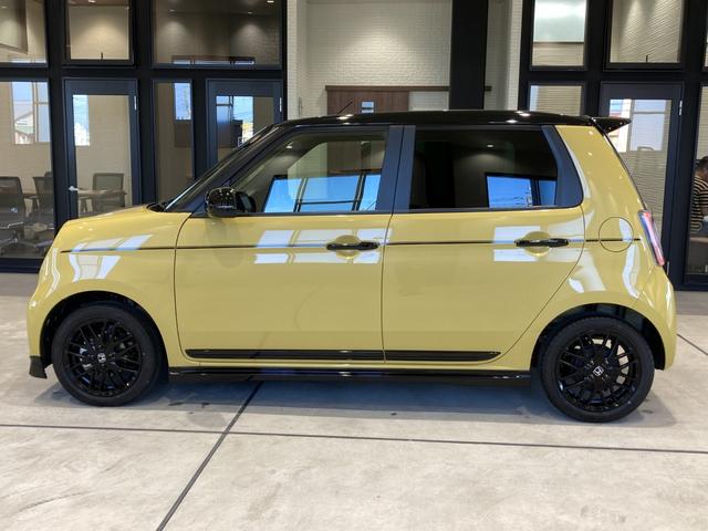 Ｎ－ＯＮＥ ＲＳ　６ＭＴ　デカール　無限エアロ・フロアマット　８インチ純正ナビ　ＥＴＣ　運転席助手席シートヒーター　電子制御パーキングブレーキ　フルＬＥＤヘッドライト　３６０°ＵＶ・ＩＲカット　ＲＳエクステリア　展示車（4枚目）