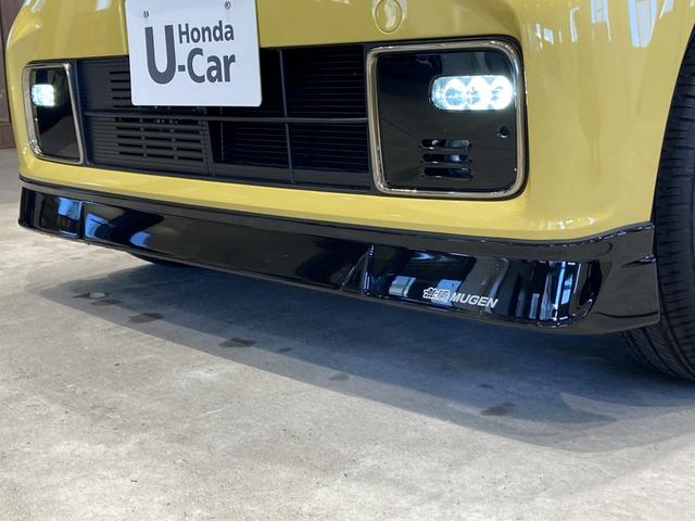 Ｎ－ＯＮＥ ＲＳ　６ＭＴ　デカール　無限エアロ・フロアマット　８インチ純正ナビ　ＥＴＣ　運転席助手席シートヒーター　電子制御パーキングブレーキ　フルＬＥＤヘッドライト　３６０°ＵＶ・ＩＲカット　ＲＳエクステリア　展示車（7枚目）