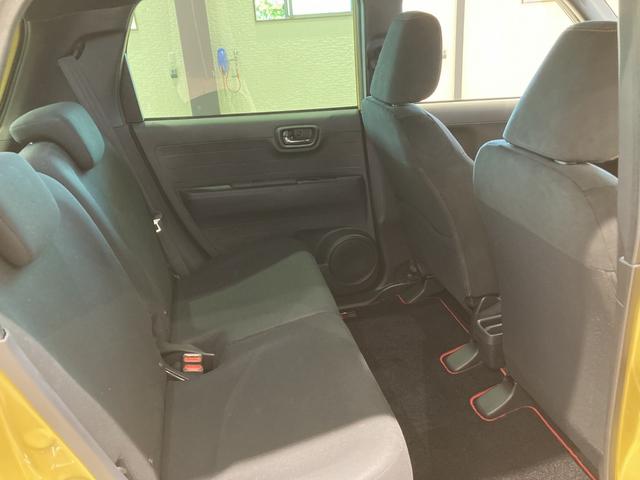 Ｎ－ＯＮＥ ＲＳ　６ＭＴ　デカール　無限エアロ・フロアマット　８インチ純正ナビ　ＥＴＣ　運転席助手席シートヒーター　電子制御パーキングブレーキ　フルＬＥＤヘッドライト　３６０°ＵＶ・ＩＲカット　ＲＳエクステリア　展示車（13枚目）