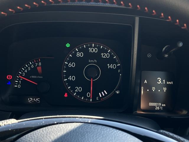 Ｎ－ＯＮＥ ＲＳ　６ＭＴ　デカール　無限エアロ・フロアマット　８インチ純正ナビ　ＥＴＣ　運転席助手席シートヒーター　電子制御パーキングブレーキ　フルＬＥＤヘッドライト　３６０°ＵＶ・ＩＲカット　ＲＳエクステリア　展示車（14枚目）