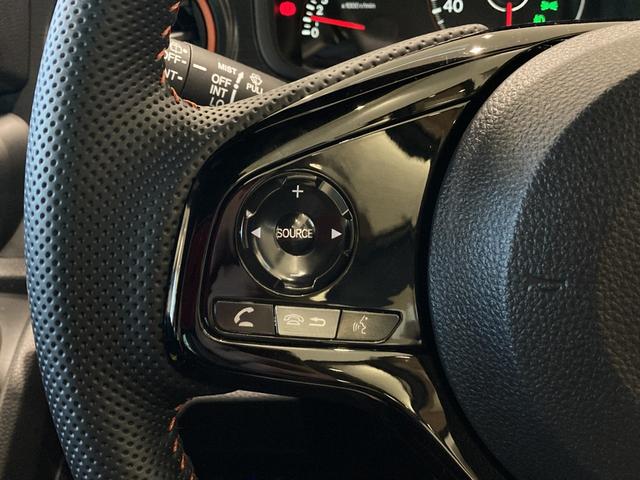 Ｎ－ＯＮＥ ＲＳ　６ＭＴ　デカール　無限エアロ・フロアマット　８インチ純正ナビ　ＥＴＣ　運転席助手席シートヒーター　電子制御パーキングブレーキ　フルＬＥＤヘッドライト　３６０°ＵＶ・ＩＲカット　ＲＳエクステリア　展示車（27枚目）