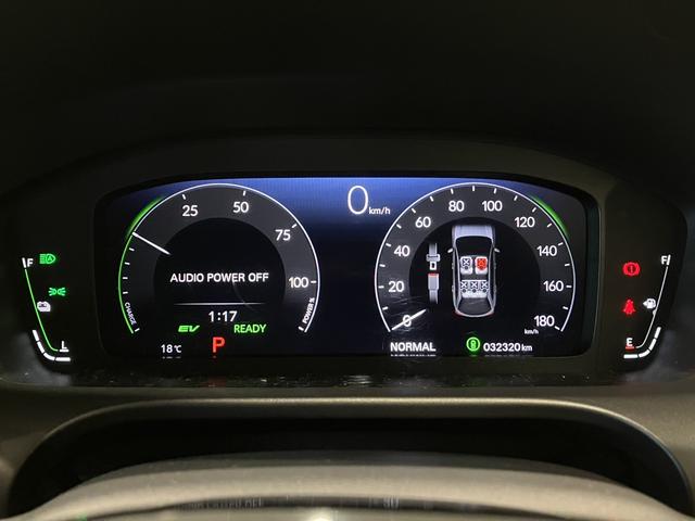 ＺＲ－Ｖ ｅ：ＨＥＶ　Ｚ　ＢＳＩ・後退出庫サポートレス　フロアマット　ＥＴＣ２．０　全周囲カメラ　ワイヤレス充電　ホンダコネクトディスプレー　１０．２インチデジタルメーター　シートヒーター　ＢＯＳＥサウンドシステム　パワーテールゲート　本革シート（11枚目）
