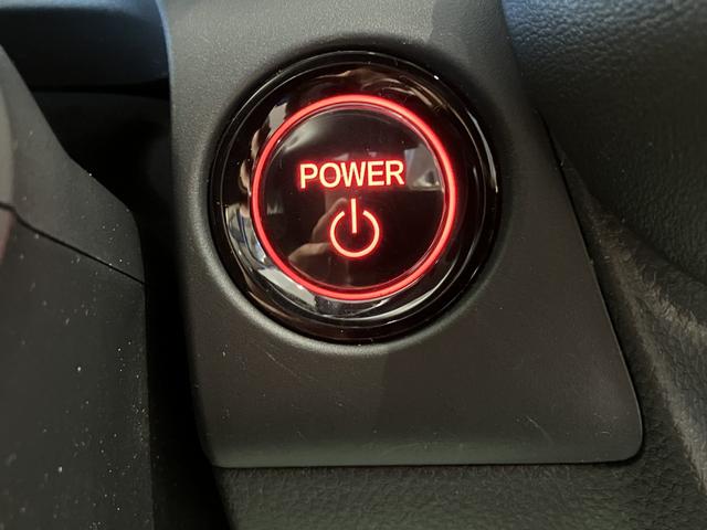 ＺＲ－Ｖ ｅ：ＨＥＶ　Ｚ　ＢＳＩ・後退出庫サポートレス　フロアマット　ＥＴＣ２．０　全周囲カメラ　ワイヤレス充電　ホンダコネクトディスプレー　１０．２インチデジタルメーター　シートヒーター　ＢＯＳＥサウンドシステム　パワーテールゲート　本革シート（14枚目）