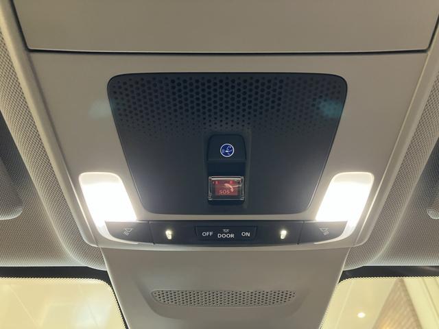 ＺＲ－Ｖ ｅ：ＨＥＶ　Ｚ　ＢＳＩ・後退出庫サポートレス　フロアマット　ＥＴＣ２．０　全周囲カメラ　ワイヤレス充電　ホンダコネクトディスプレー　１０．２インチデジタルメーター　シートヒーター　ＢＯＳＥサウンドシステム　パワーテールゲート　本革シート（30枚目）