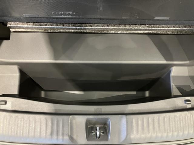 ＺＲ－Ｖ ｅ：ＨＥＶ　Ｚ　ＢＳＩ・後退出庫サポートレス　フロアマット　ＥＴＣ２．０　全周囲カメラ　ワイヤレス充電　ホンダコネクトディスプレー　１０．２インチデジタルメーター　シートヒーター　ＢＯＳＥサウンドシステム　パワーテールゲート　本革シート（50枚目）