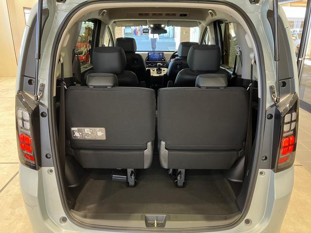 フリード エアー EX フロアマット 9インチ純正ナビ ETC ドラレコ シートヒーター 両側パワスラ ブラインドスポットモニター リアクーラー 本革巻ステアリングホイール 360°スーパーUV・IRカット レンタカー登録(43枚目)