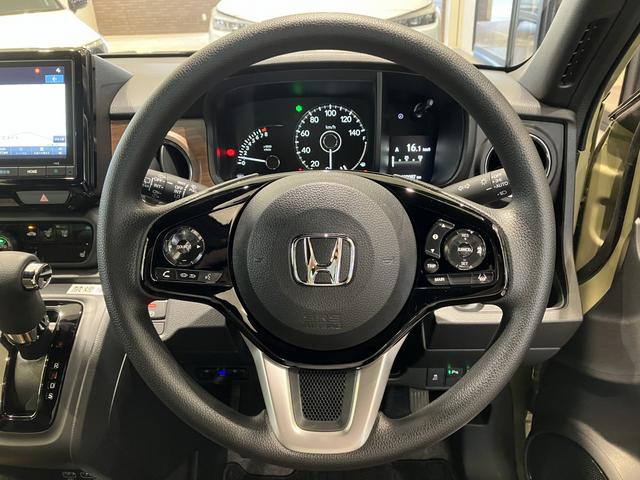 N-ONE オリジナルスタイルプラスアーバン フロアマット 8インチ純正ナビ ETC シートヒーター 運転支援 電子制御パーキングブレーキ オートブレーキホールド フルLEDヘッドライト 360°スーパーUV・IRカットパッケージ CVT(22枚目)