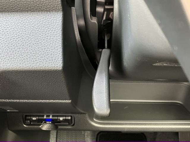 N-ONE オリジナルスタイルプラスアーバン フロアマット 8インチ純正ナビ ETC シートヒーター 運転支援 電子制御パーキングブレーキ オートブレーキホールド フルLEDヘッドライト 360°スーパーUV・IRカットパッケージ CVT(25枚目)