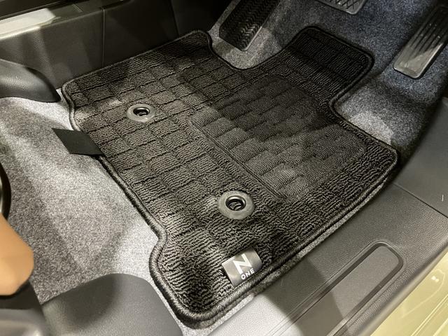 N-ONE オリジナルスタイルプラスアーバン フロアマット 8インチ純正ナビ ETC シートヒーター 運転支援 電子制御パーキングブレーキ オートブレーキホールド フルLEDヘッドライト 360°スーパーUV・IRカットパッケージ CVT(38枚目)