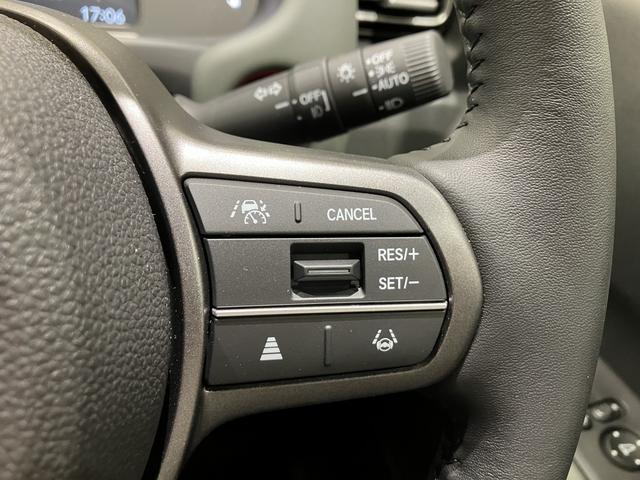 フリード クロスター フロアマット 9インチ純正ナビ ETC シートヒーター LEDヘッドライト ブラインドスポットモニター 両側パワスラ 本革巻ステアリングホイール 360°スーパーUV・IRカット 15インチAW(27枚目)