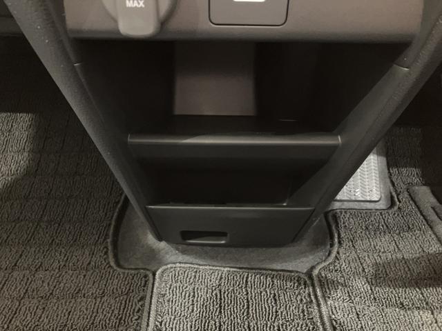 フリード クロスター フロアマット 9インチ純正ナビ ETC シートヒーター LEDヘッドライト ブラインドスポットモニター 両側パワスラ 本革巻ステアリングホイール 360°スーパーUV・IRカット 15インチAW(38枚目)