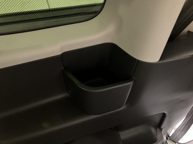 フリード クロスター フロアマット 9インチ純正ナビ ETC シートヒーター LEDヘッドライト ブラインドスポットモニター 両側パワスラ 本革巻ステアリングホイール 360°スーパーUV・IRカット 15インチAW(40枚目)