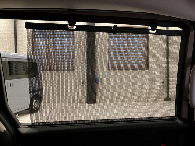 フリード クロスター フロアマット 9インチ純正ナビ ETC シートヒーター LEDヘッドライト ブラインドスポットモニター 両側パワスラ 本革巻ステアリングホイール 360°スーパーUV・IRカット 15インチAW(42枚目)