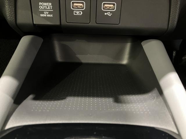 フィット ＲＳ　ＥＴＣ２．０　フロアマット　ＨｏｎｄａＣＯＮＮＥＣＴディスプレー　フルＬＥＤヘッド　電子制御Ｐブレーキ　ＬＥＤルームランプ　ＵＳＢ　本革巻ステアリングホイール　１６インチＡＷ　ＲＳ専用エクステリア（32枚目）