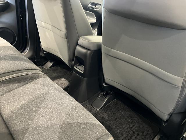 フィット ＲＳ　ＥＴＣ２．０　フロアマット　ＨｏｎｄａＣＯＮＮＥＣＴディスプレー　フルＬＥＤヘッド　電子制御Ｐブレーキ　ＬＥＤルームランプ　ＵＳＢ　本革巻ステアリングホイール　１６インチＡＷ　ＲＳ専用エクステリア（38枚目）