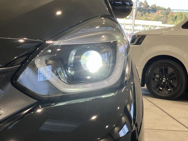 フィット ＲＳ　ＥＴＣ２．０　フロアマット　ＨｏｎｄａＣＯＮＮＥＣＴディスプレー　フルＬＥＤヘッド　電子制御Ｐブレーキ　ＬＥＤルームランプ　ＵＳＢ　本革巻ステアリングホイール　１６インチＡＷ　ＲＳ専用エクステリア（45枚目）