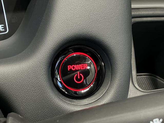 フィット ｅ：ＨＥＶホーム　フロアマット　８インチ純正ナビ　ＥＴＣ　フルＬＥＤヘッドライト　運転支援　電子制御パーキングブレーキ　オートブレーキホールド　ＬＥＤルームランプ　フルオートエアコン　コンビシート　スマートキー（14枚目）