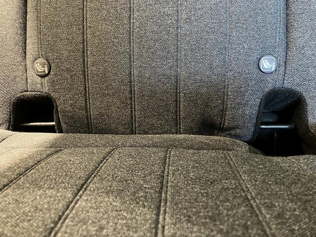 フィット ｅ：ＨＥＶホーム　フロアマット　８インチ純正ナビ　ＥＴＣ　フルＬＥＤヘッドライト　運転支援　電子制御パーキングブレーキ　オートブレーキホールド　ＬＥＤルームランプ　フルオートエアコン　コンビシート　スマートキー（39枚目）