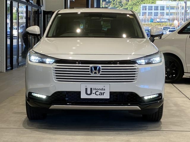 ヴェゼル ｅ：ＨＥＶ　Ｚ　フロアマット　ＥＴＣ　９インチ純正ナビ　シートヒーター　ブラインドスポットモニター　減速セレクター　ステアリングヒーター　予約機能付パワーテールゲート　リアヒーターダクト　１８インチアルミ（3枚目）